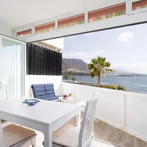 home2book-seafront-studio-punta-del-hidalgo.tenerifehoteles.net/